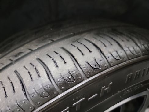 Used 2019 Toyota Camry SE image 30