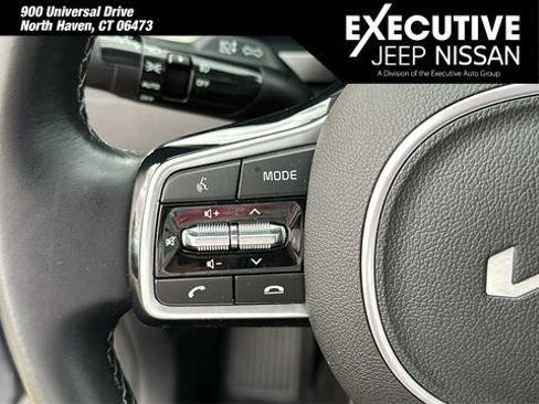 Used 2023 Kia Sorento SX image 13