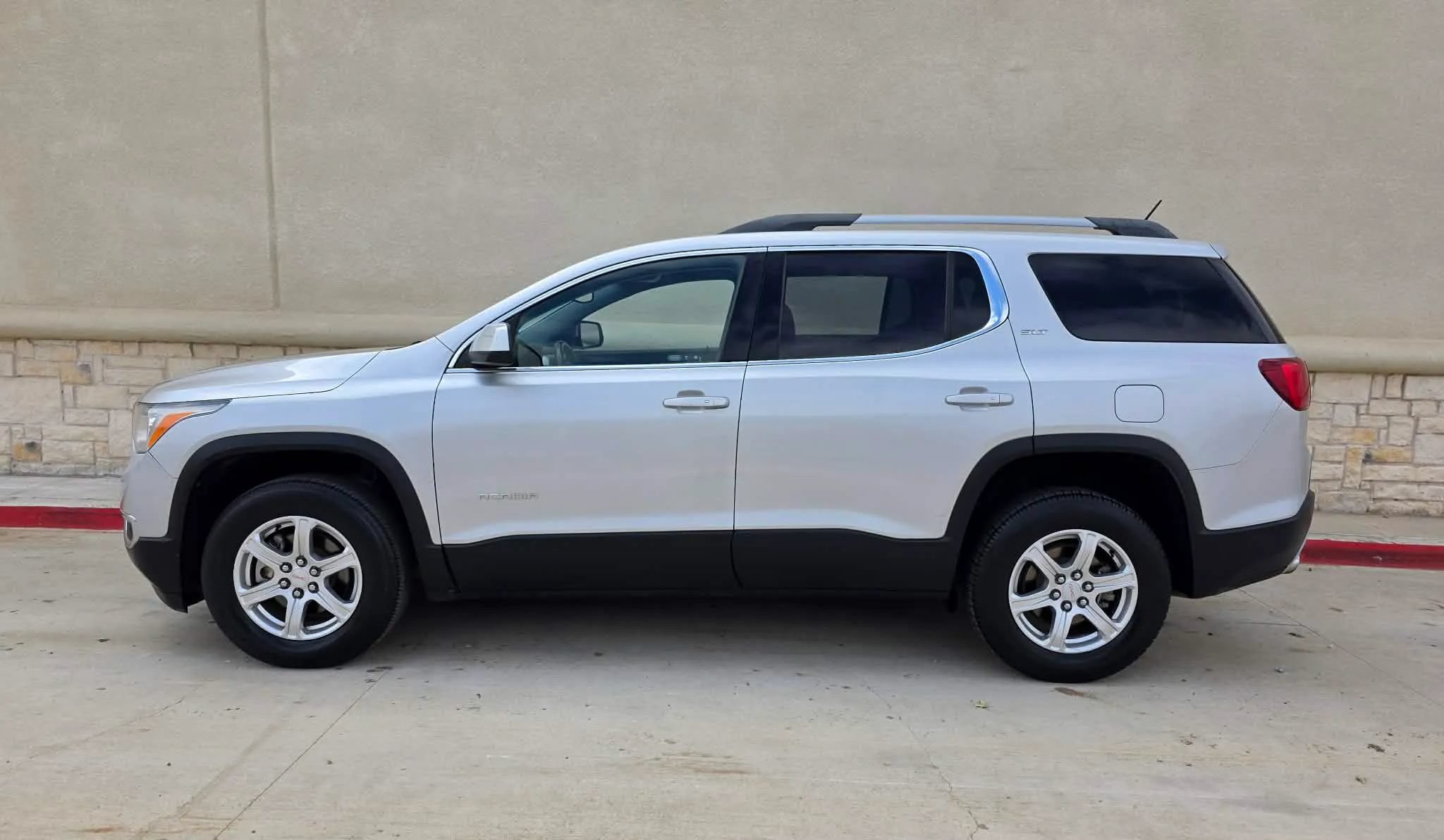 Used 2019 GMC Acadia SLT FWD image 7