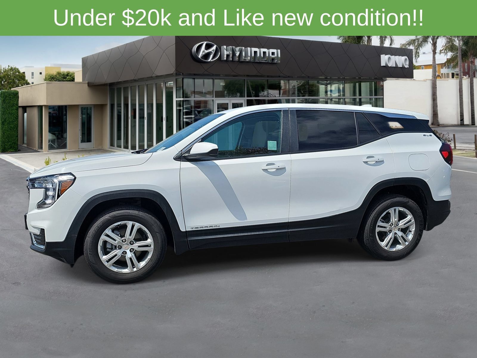 Used 2024 GMC Terrain SLE AWD/4WD image 6