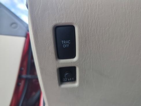 Used 2006 Toyota Solara SLE image 23