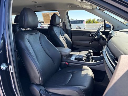 Used 2026 Kia Carnival FWD image 39