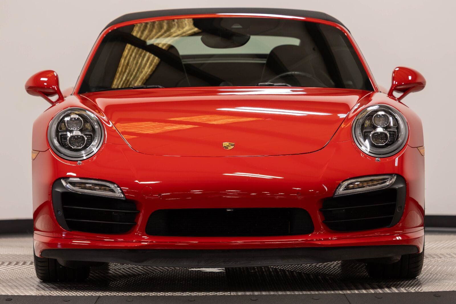 Used 2015 Porsche 911 Turbo S AWD/4WD image 33