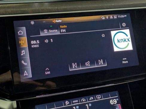 Used 2024 Audi Q8 e-tron Premium Plus w/ Premium Plus Package image 13