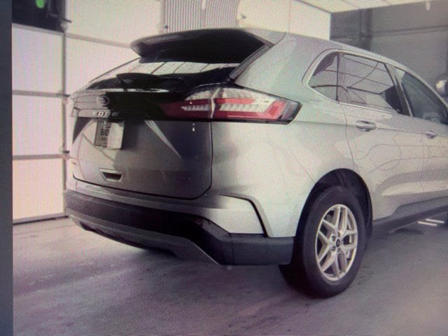 Used 2023 Ford Edge SEL AWD/4WD image 5