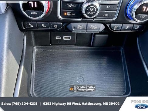 Used 2021 GMC Yukon SLT w/ SLT Luxury Plus Package image 23