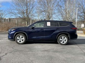 Used 2023 Toyota Highlander LE video 2