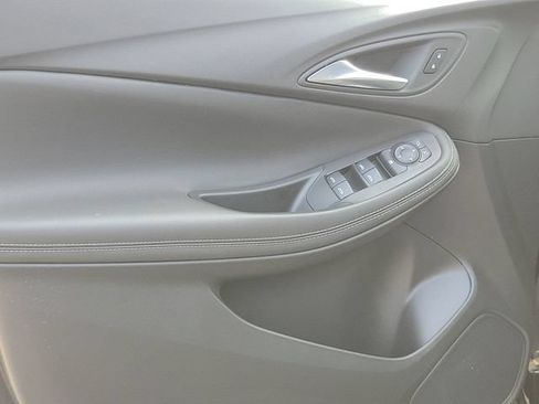 Certified 2023 Buick Encore GX Preferred w/ Cold Weather Comfort Package FWD image 13