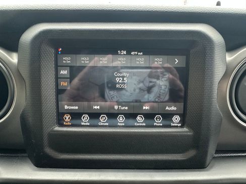 Used 2022 Jeep Wrangler Unlimited Sport AWD/4WD image 4