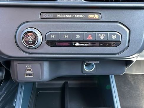 New 2026 Ford Maverick XL FWD image 23