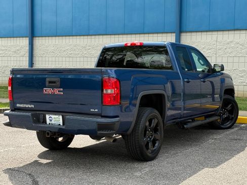 Used 2017 GMC Sierra 1500 SLE w/ SLE Value Package image 5
