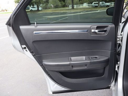 Used 2010 Chrysler 300 Touring image 24