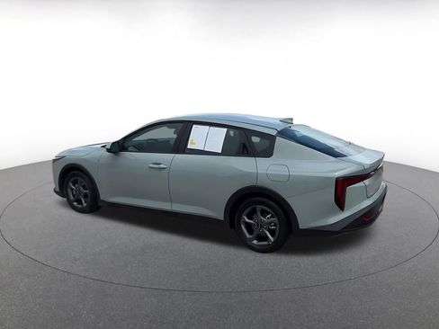 Used 2025 Kia K4 LXS image 9