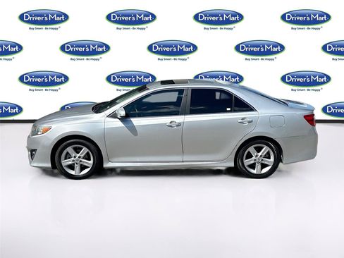 Used 2013 Toyota Camry SE FWD image 4