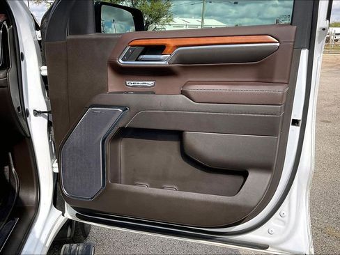 Used 2022 GMC Sierra 1500 Denali w/ Denali Reserve Package image 29
