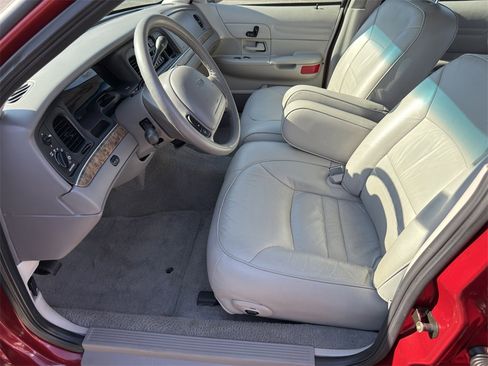 Used 2000 Ford Crown Victoria LX image 10