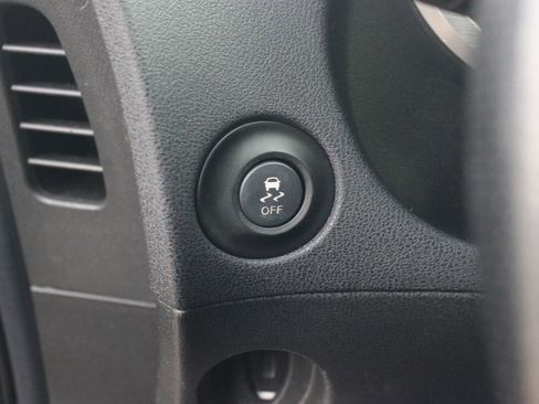 Used 2016 Nissan 370Z w/ Sport Package image 26