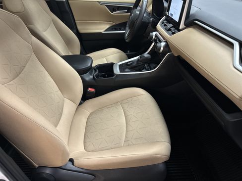 Certified 2025 Toyota RAV4 XLE w/ Convenience Package AWD/4WD image 35