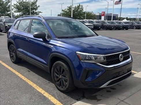 Used 2022 Volkswagen Taos S AWD/4WD image 2