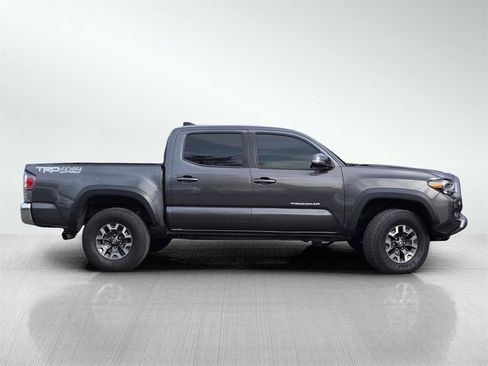 Used 2023 Toyota Tacoma TRD Off-Road image 3