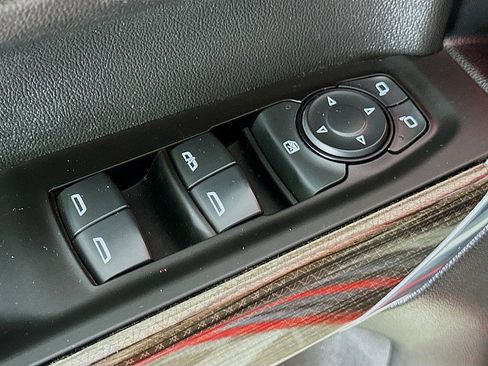 Used 2020 Chevrolet Silverado 1500 LT AWD/4WD image 17