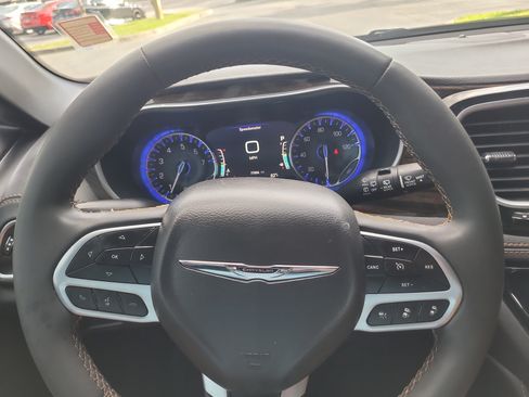 Used 2022 Chrysler Pacifica Pinnacle FWD image 33