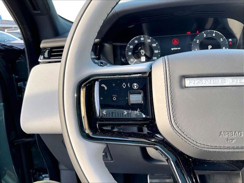 New 2026 Land Rover Range Rover Velar Dynamic SE image 17