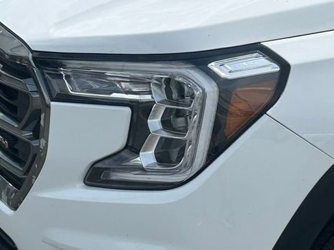 Used 2023 GMC Terrain AT4 image 11