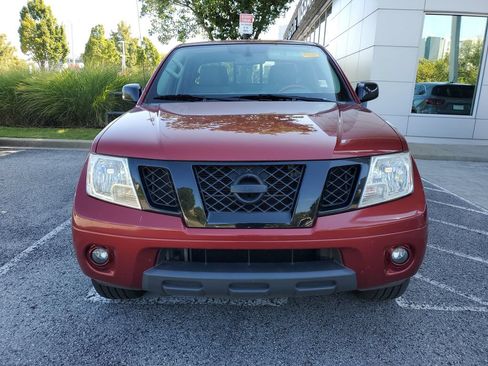 Used 2020 Nissan Frontier SV w/ Midnight Edition Floor Mats AWD/4WD image 4