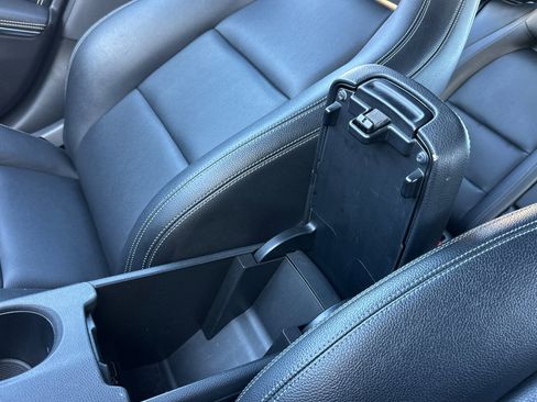 Used 2018 Mercedes-Benz CLA 250 image 32