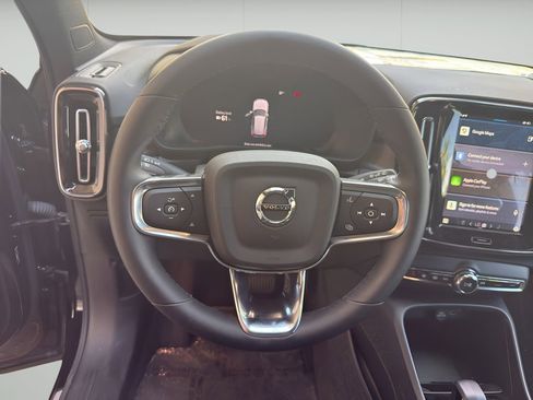 New 2025 Volvo EX40 Core w/ Climate Package AWD/4WD image 13