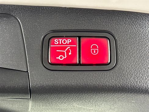 Certified 2025 Mercedes-Benz GLA 35 AMG 4MATIC image 21