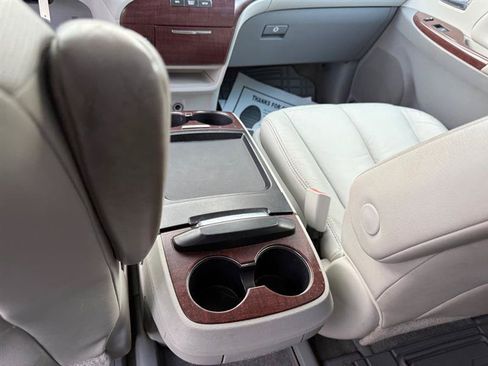 Used 2011 Toyota Sienna XLE AWD/4WD image 34