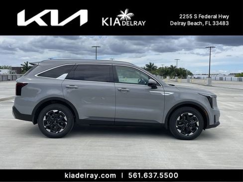 New 2026 Kia Sorento S image 2