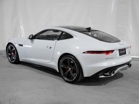 Used 2018 Jaguar F-TYPE R AWD/4WD image 3