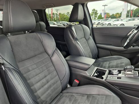 Used 2024 Mitsubishi Outlander SE AWD/4WD image 35