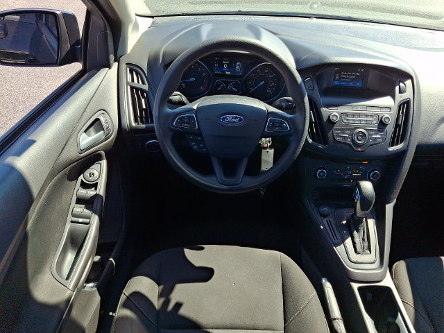 Used 2018 Ford Focus SE w/ SE Appearance Package FWD image 11