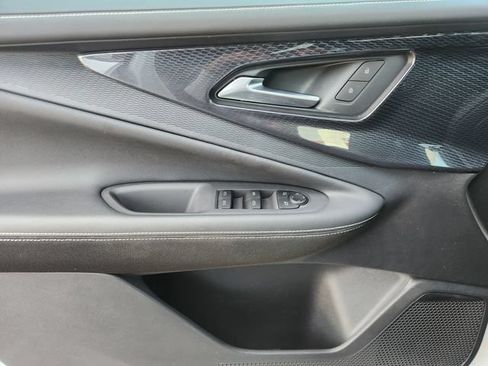 Used 2025 Chevrolet Blazer EV LT FWD image 21