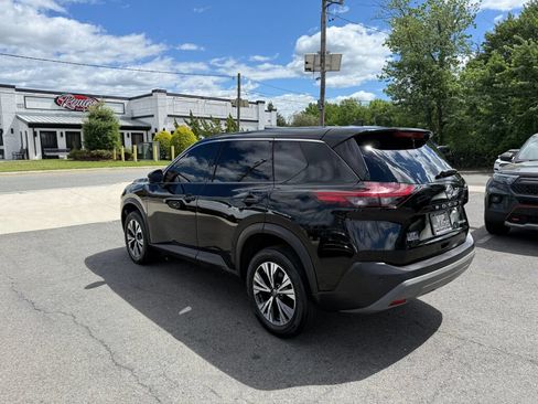 Used 2021 Nissan Rogue SV AWD/4WD image 5