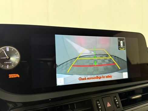 Used 2025 Lexus ES 350 w/ Premium Package FWD image 21