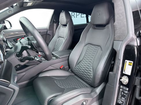 Used 2023 Lamborghini Urus S AWD/4WD image 3