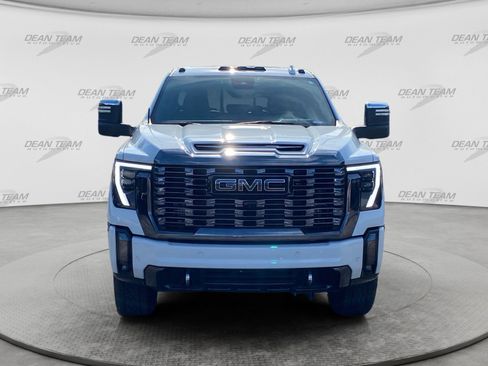 Used 2024 GMC Sierra 2500 Denali Ultimate AWD/4WD image 2