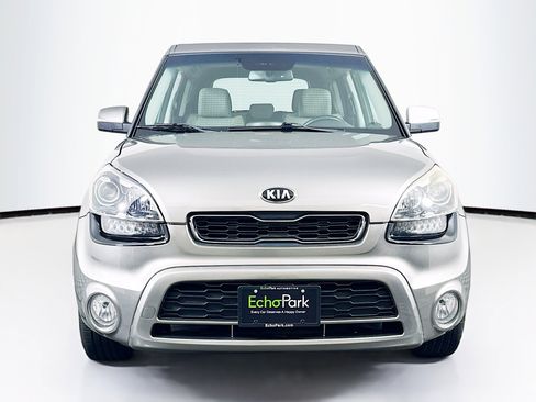 Used 2013 Kia Soul ! image 2