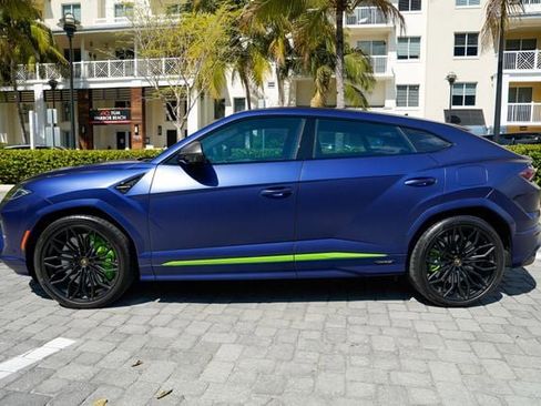 Used 2025 Lamborghini Urus SE image 15