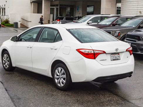 Used 2015 Toyota Corolla LE image 4