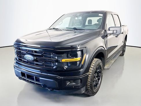Used 2024 Ford F150 XLT w/ XLT Black Appearance Package image 4