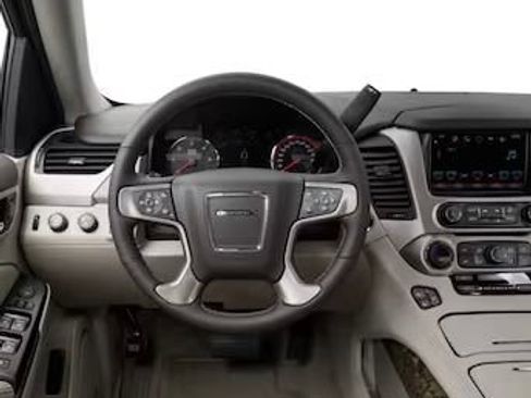 Used 2017 GMC Yukon XL Denali w/ Open Road Package AWD/4WD image 11