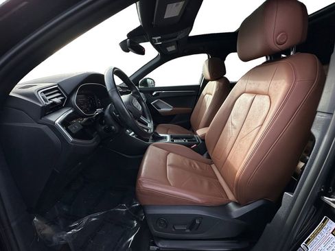 Used 2022 Audi Q3 2.0T Premium Plus w/ Premium Plus Package image 9