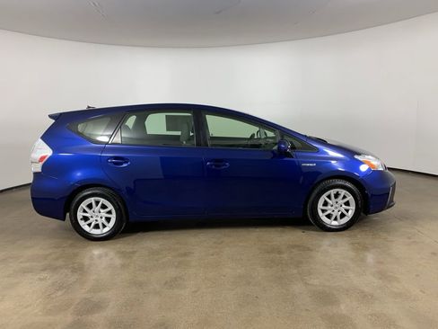 Used 2013 Toyota Prius V Three image 7