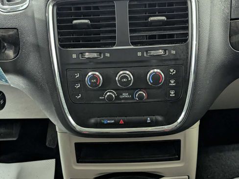 Used 2017 Dodge Grand Caravan SE w/ Power Window Group image 17